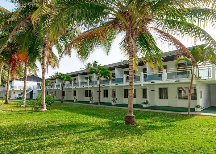 Bungalow Beach Hotel