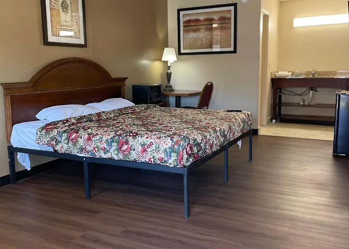Deluxe Inn