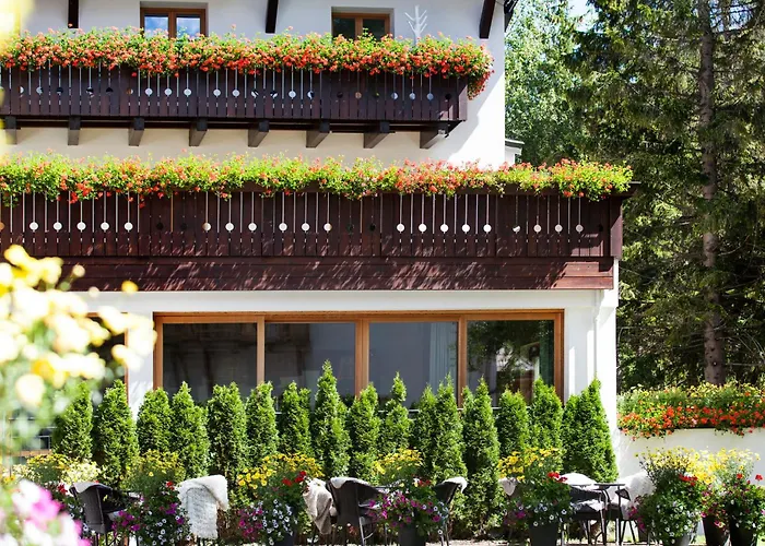Valluga Hotel