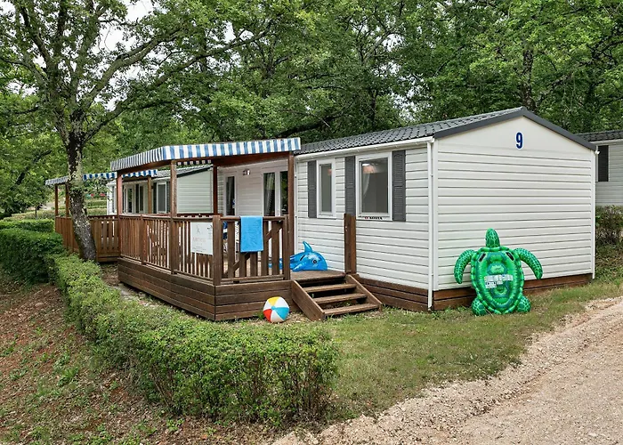Albatross Mobile Homes On Valamar Camping Lanterna