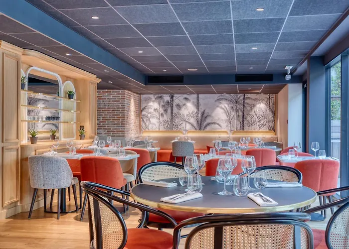 Brit Hotel Les Voyageurs