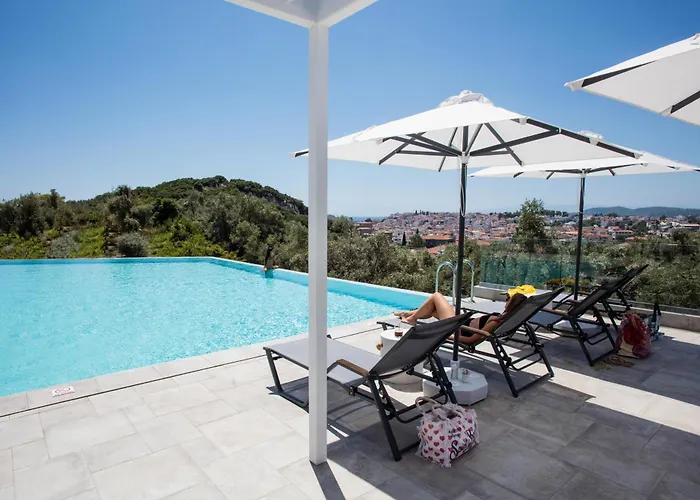 Amira Aparthotel Skiathos Town