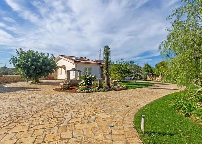 Accogliente Casa A Casarano Con Sauna
