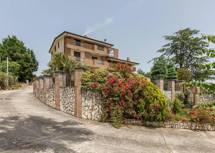 Awesome Home In Caiazzo