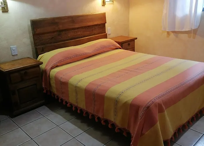 Posada Bugambilias