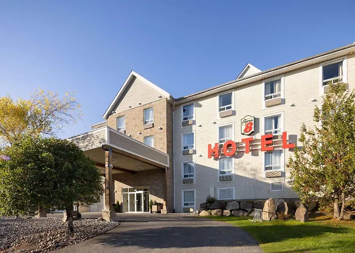 Hotel Super 8 By Wyndham Sainte Agathe Des Monts