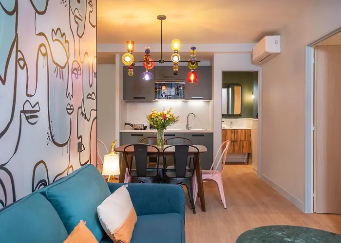 West Paris Suite