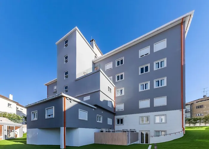 StudentVille Academia