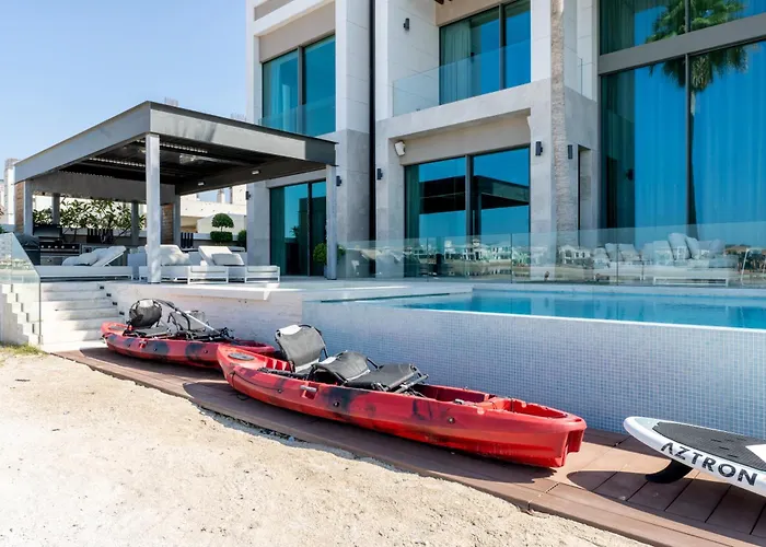 Ultra-Luxury 6Br Palm Villa - Private Pool & Beach