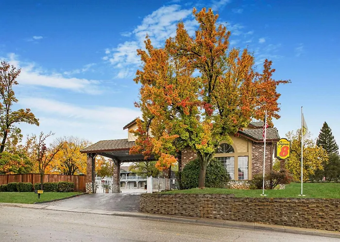 Super 8 By Wyndham Auburn