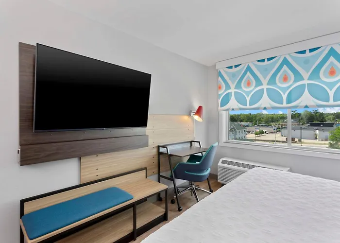 Tru By Hilton Lincoln East Hotel