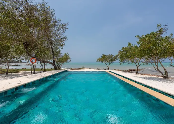 Acasi Rustic Beach
