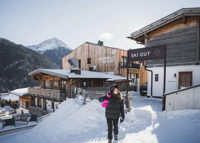 Gruenwald Resort Soelden Appartements Und Chalets Mit Pool