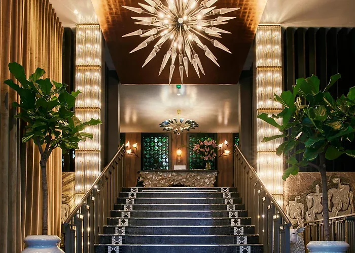The One Alma Paris