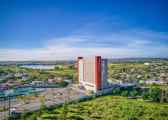 Fiesta Inn Suites Aeropuerto del Bajío