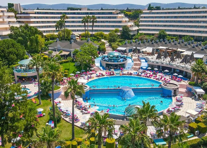 Hotel The Grand Blue Sky International à Kusadası