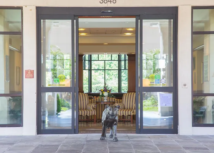 Cook And Conference Center At Lsu