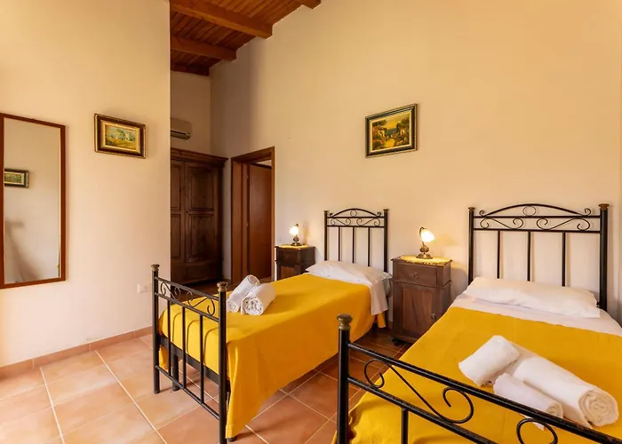 Tenuta Santicuti