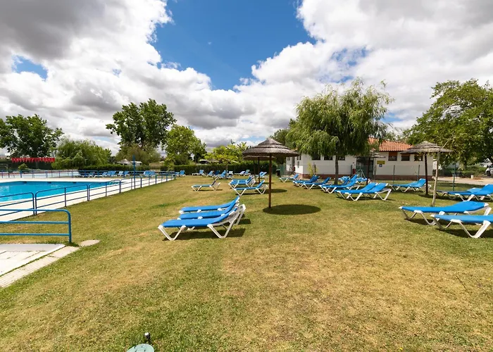 Parque De Campismo Orbitur Evora Hotel