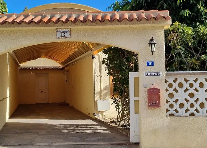 Private House Tauro 10 - Simunek