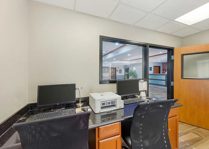 Best Western Plus Midwest City Inn & Suites