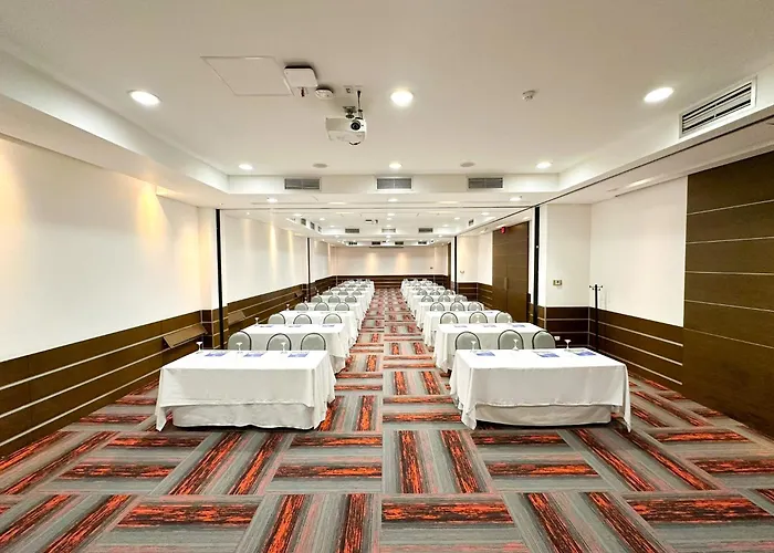 Hotel San Fernando Plaza