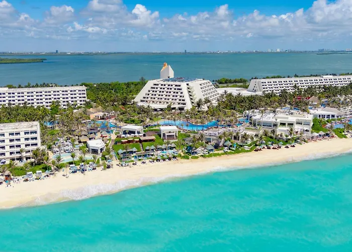 The Grand Oasis Cancún