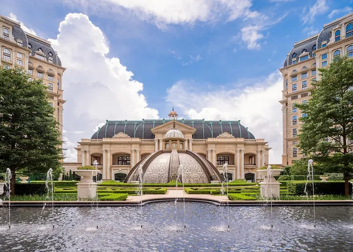 Grand Lisboa Palace Macau