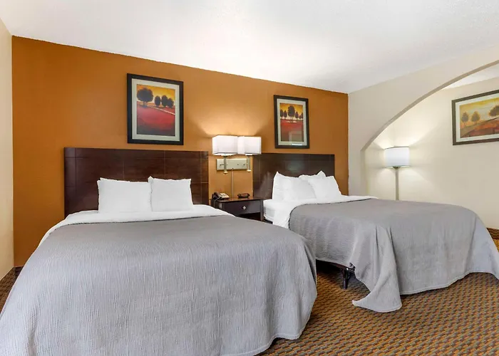 Quality Inn & Suites Wichita Falls I-44