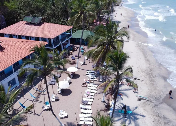 Beach Life Palomino - Beach Party Hostel & Beach Club