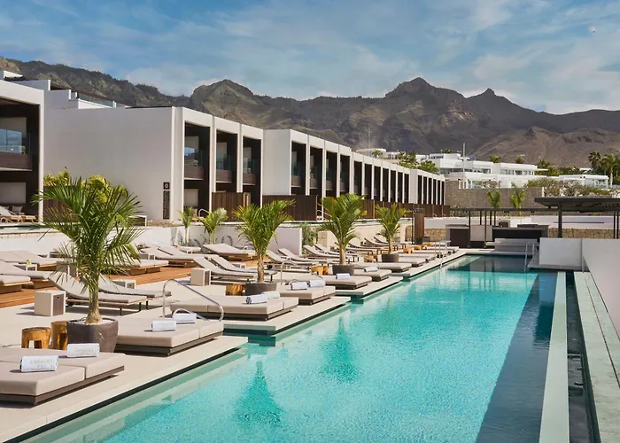 Royal Hideaway Corales Villas