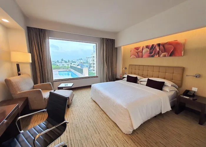 Four Points By Sheraton Hotel And Serviced Apartments Pune