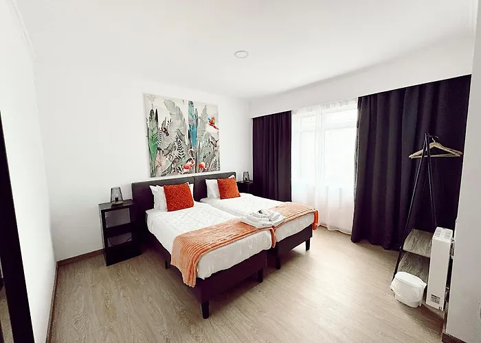 Gardens Guest House-Hostel