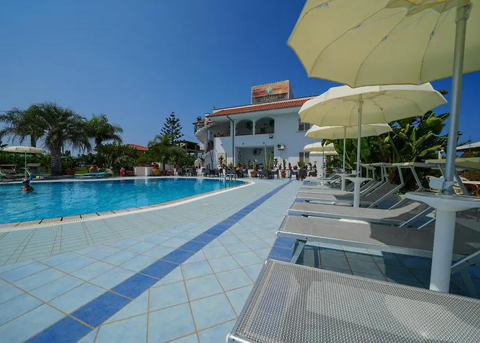 Hotel Damanse