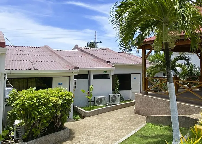 Hotel Blue Reef By On Vacation