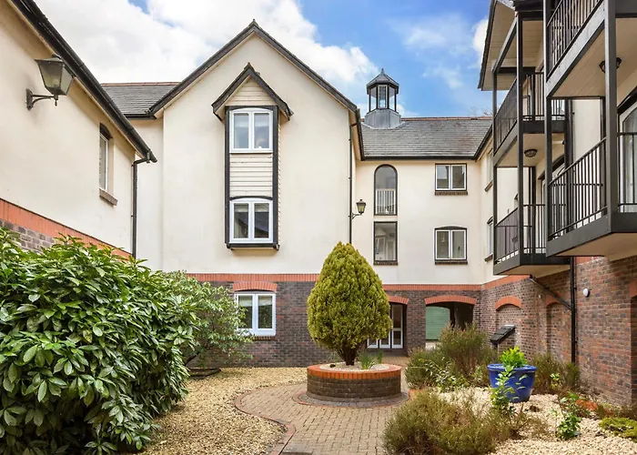 Woodford Bridge Country Club Hotel Milton Damerel