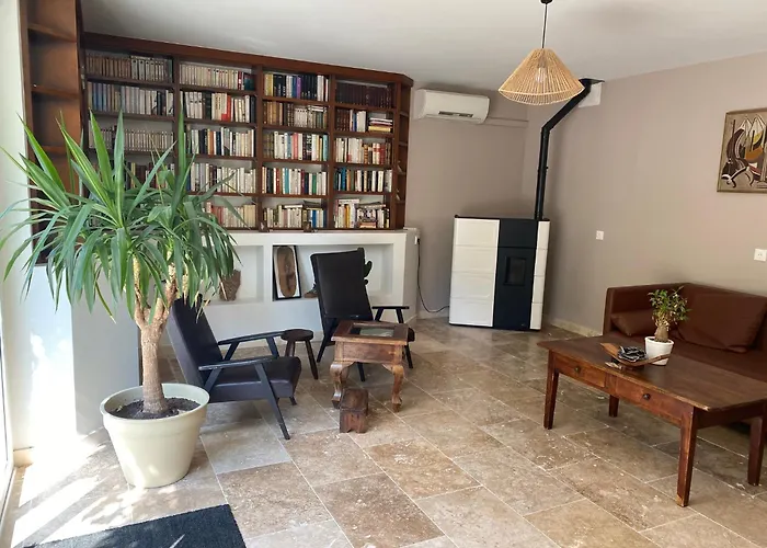 Logis Hostellerie du Clos Pité