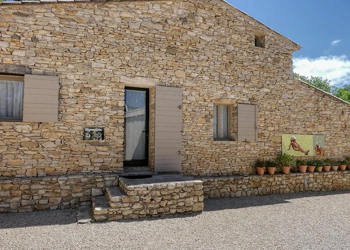 Hotel Le Hameau Fleur de Pierres à Murs 