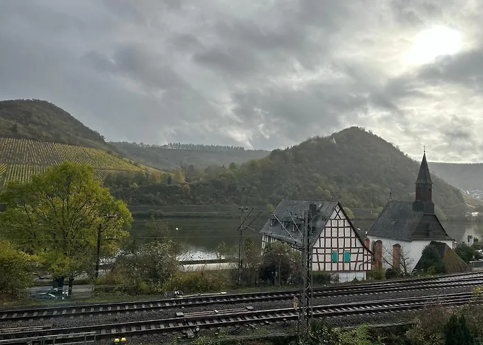 Mike'S Mosel Lodge