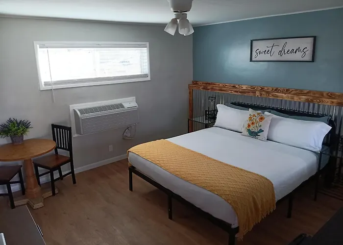 El Rancho Motel