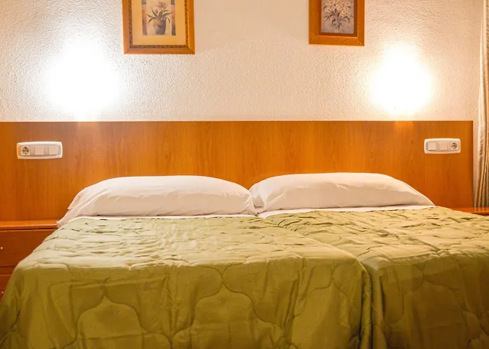Hostal Gran Via Levante