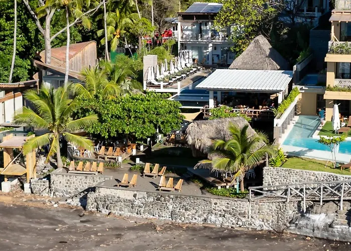 Palo Verde Sustainable Hotel El Zonte