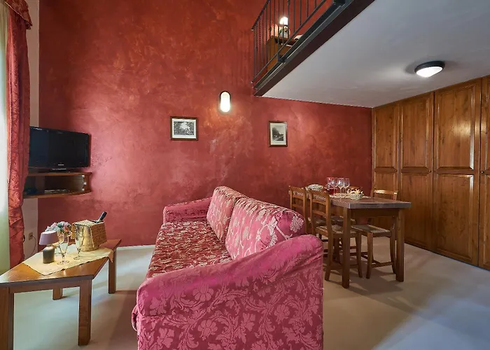 Hotel Casanova - Wellness Center La Grotta Etrusca San Quirico dʼOrcia