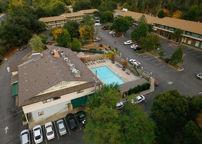 Cedar Lodge