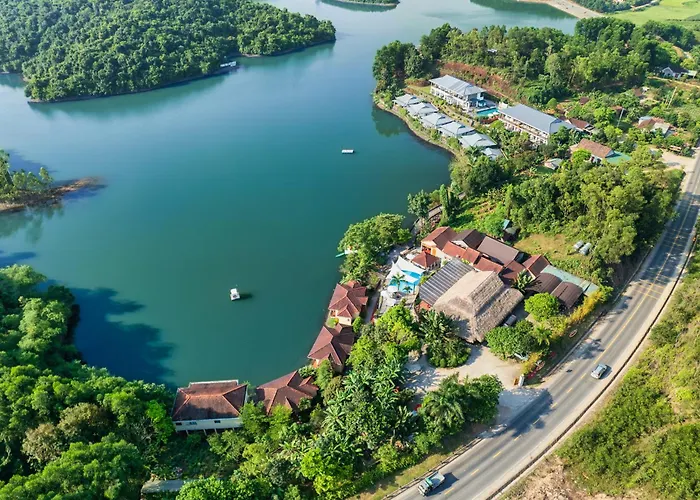 Phong Nha Lake House Resort