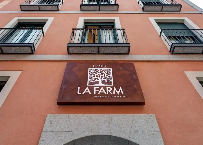 Hospedium Hotel La Farm