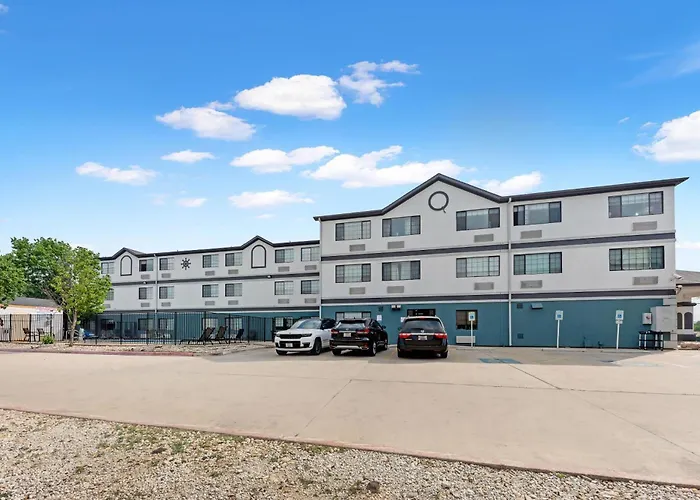 Quality Inn Near Seaworld - Lackland