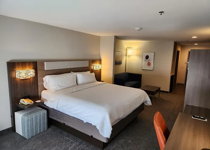 Holiday Inn Express & Suites Perry By Ihg