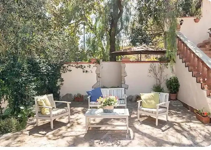 Porto Romano Guest House