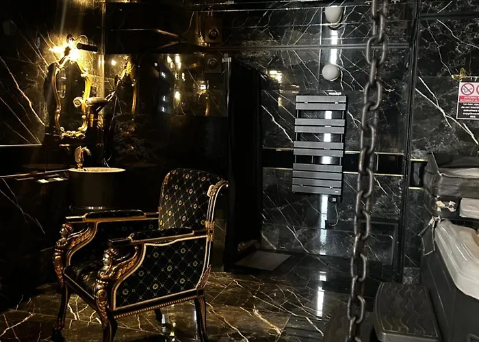 Love Room - Versace